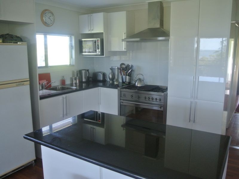 19 Canaipa Point Dve, Russell Island QLD 4184