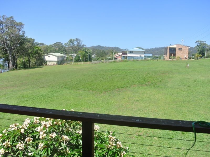 19 Canaipa Point Dve, Russell Island QLD 4184