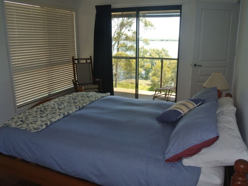 74 Deenya Pde, Russell Island QLD 4184