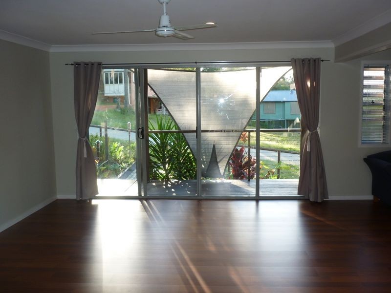 12 Yacht St, Russell Island QLD 4184