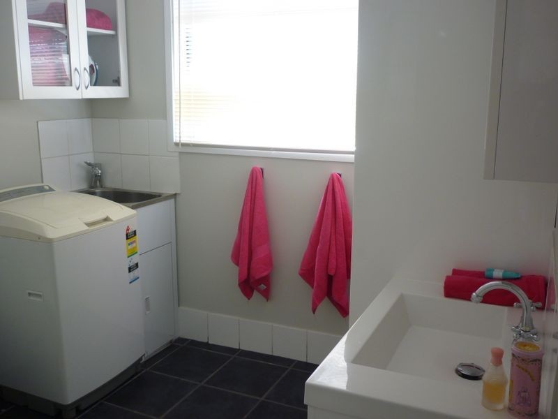 12 Yacht St, Russell Island QLD 4184