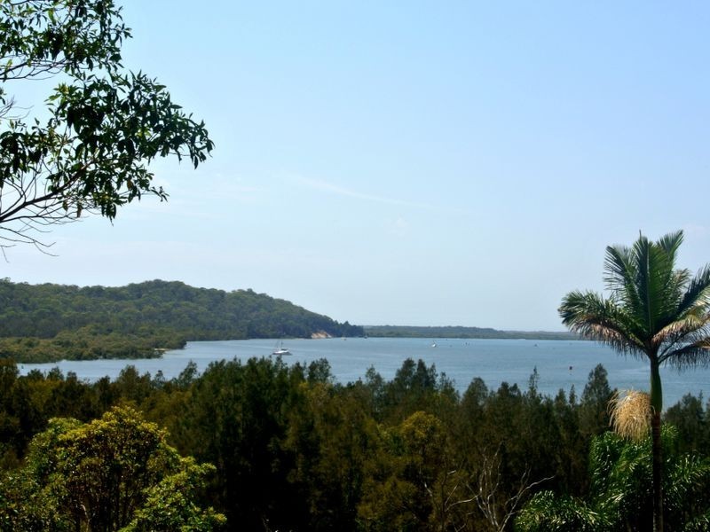 48 Crescent Drive, Russell Island QLD 4184