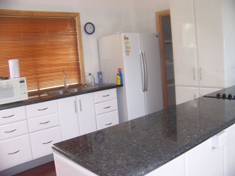 8 Gilcrest Road, Russell Island QLD 4184