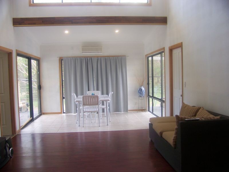 8 Gilcrest Road, Russell Island QLD 4184