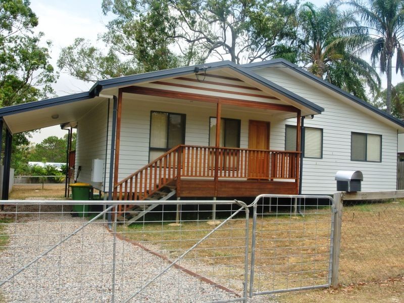 22 Guthrie St, Russell Island QLD 4184