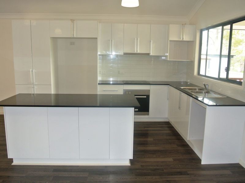 22 Guthrie St, Russell Island QLD 4184