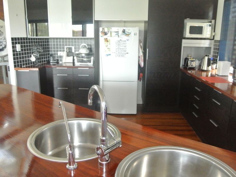37 Patterson St, Russell Island QLD 4184