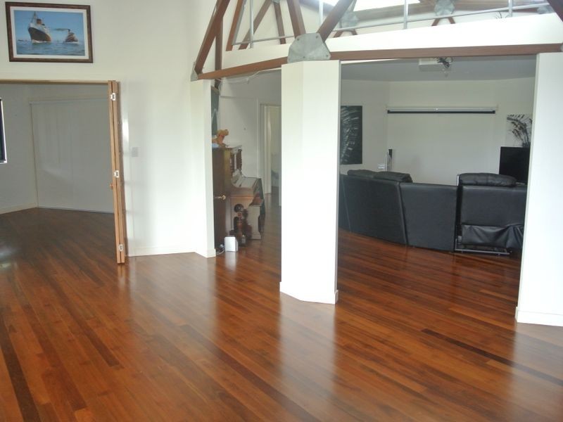 37 Patterson St, Russell Island QLD 4184