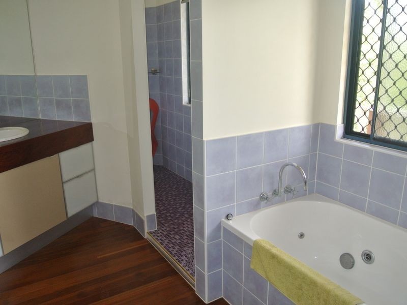 37 Patterson St, Russell Island QLD 4184