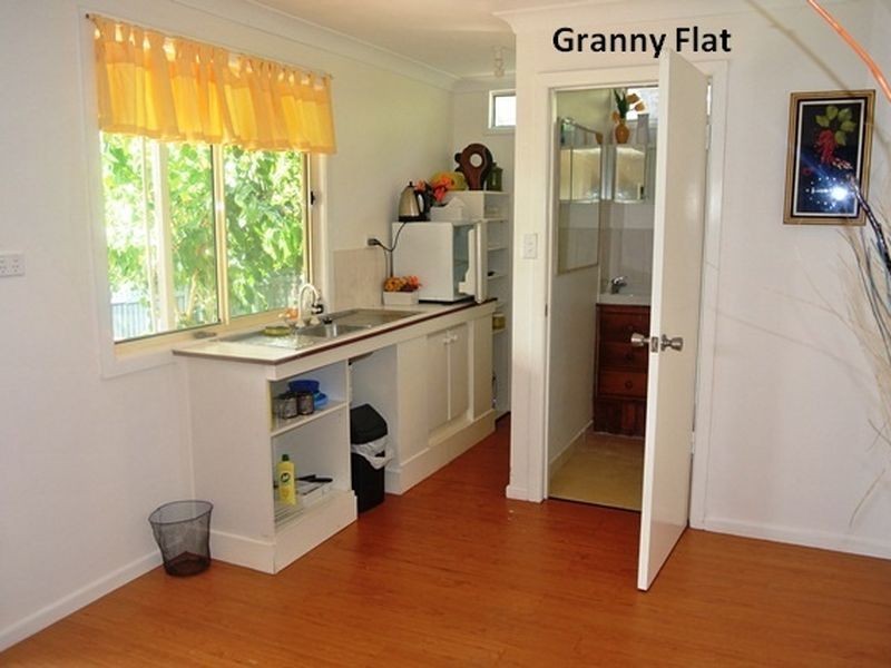 1-3 Tulip St, Russell Island QLD 4184