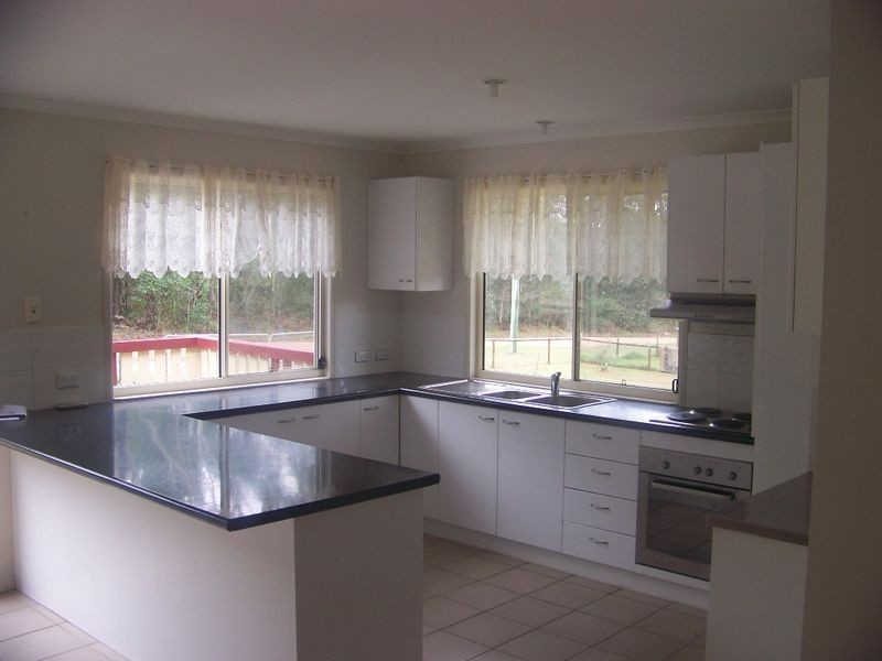 10 Hunters Rd, Russell Island QLD 4184
