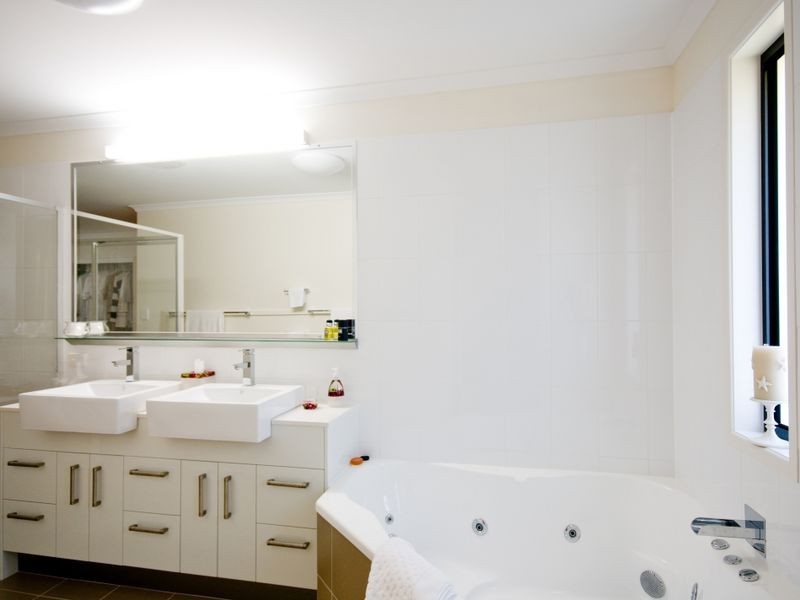 9 Laurel Street, Russell Island QLD 4184