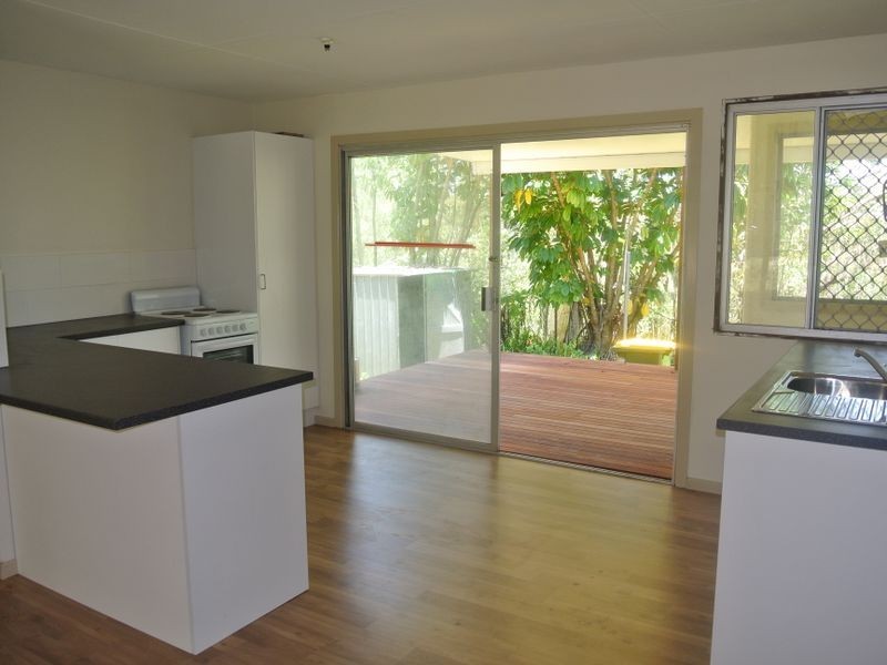 8 Deenya, Russell Island QLD 4184