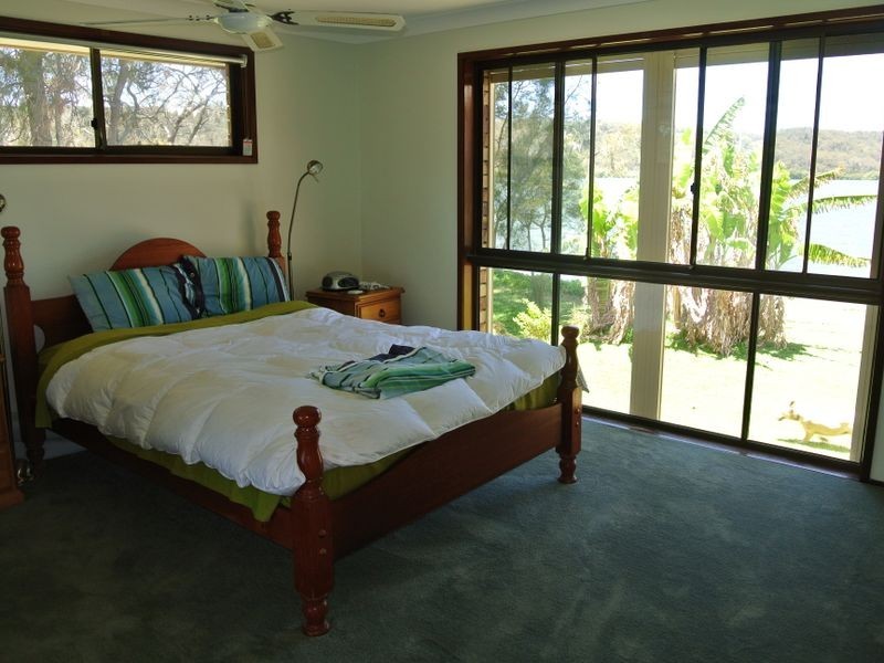 8 Browning St, Russell Island QLD 4184