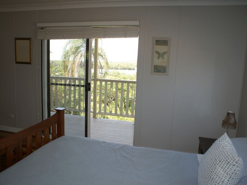 147 Canaipa Point Dve, Russell Island QLD 4184