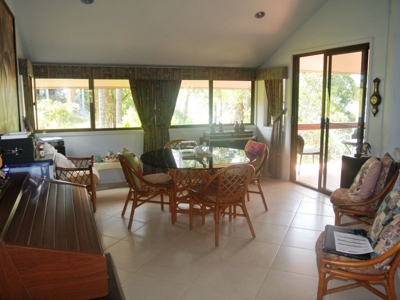 4 Schooner St, Russell Island QLD 4184