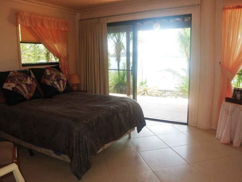 4 Schooner St, Russell Island QLD 4184