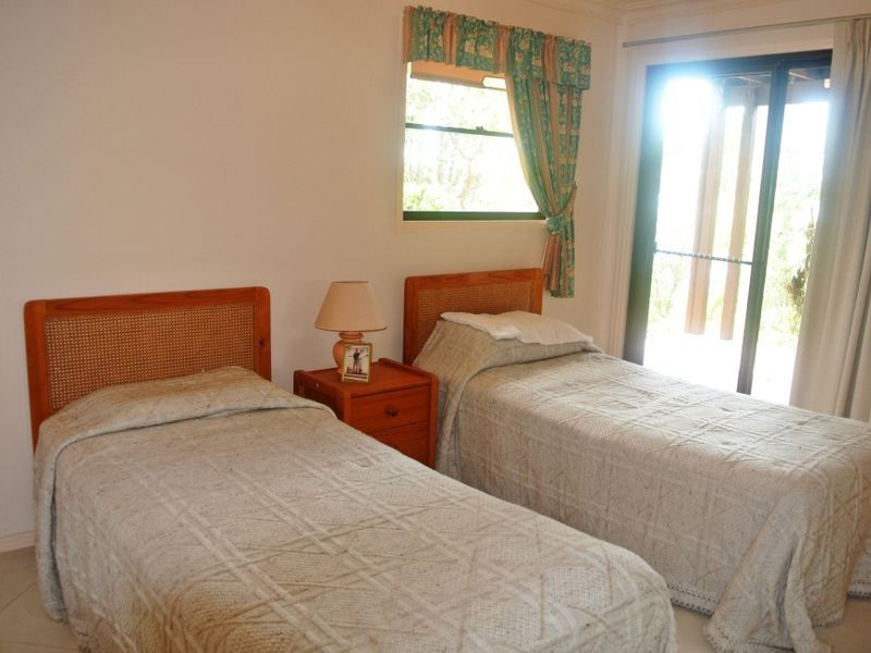 4 Schooner St, Russell Island QLD 4184