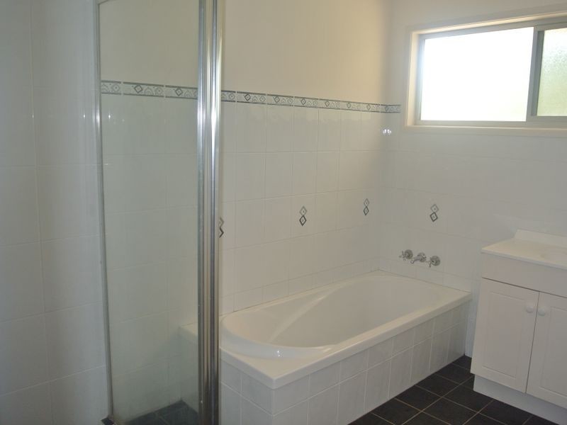 5 Bimbad Cres, Russell Island QLD 4184