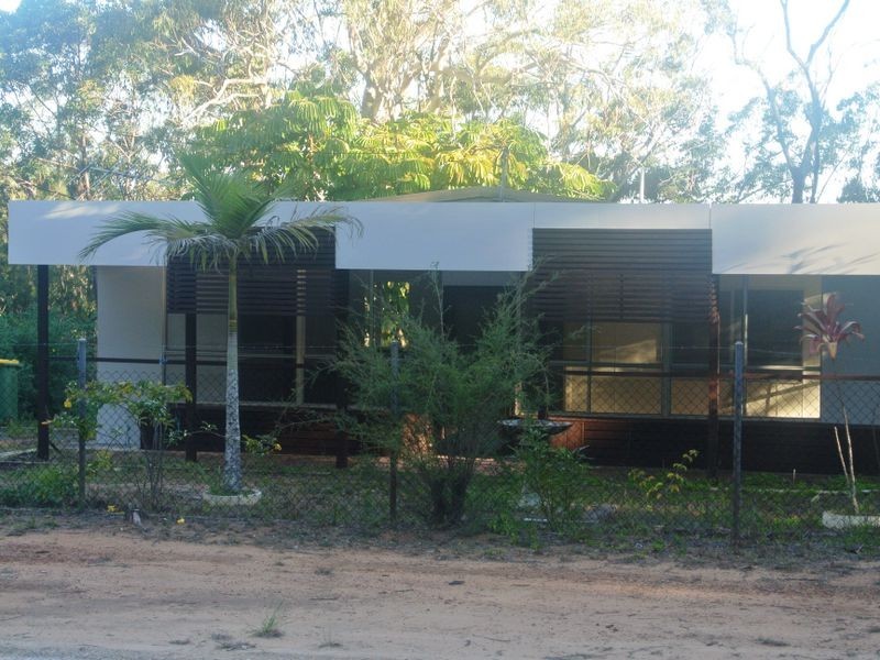 8 Deenya, Russell Island QLD 4184