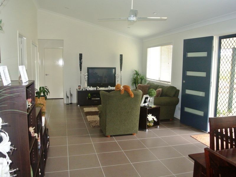 12 Waratah Street, Russell Island QLD 4184