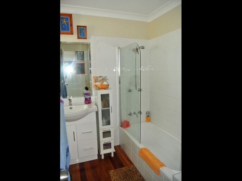 17 cook Ave, Russell Island QLD 4184