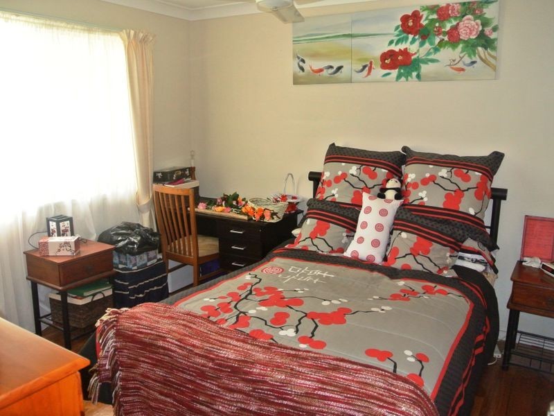 17 cook Ave, Russell Island QLD 4184