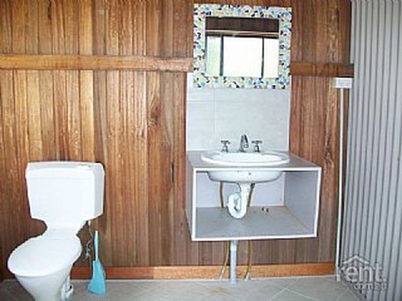 34 Little Cove Rd, Russell Island QLD 4184