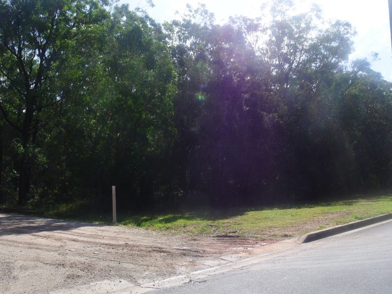 1 Hemp Hill Rd, Russell Island QLD 4184