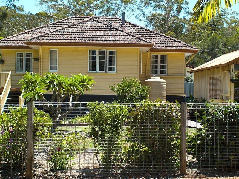 85 Channel St, Russell Island QLD 4184