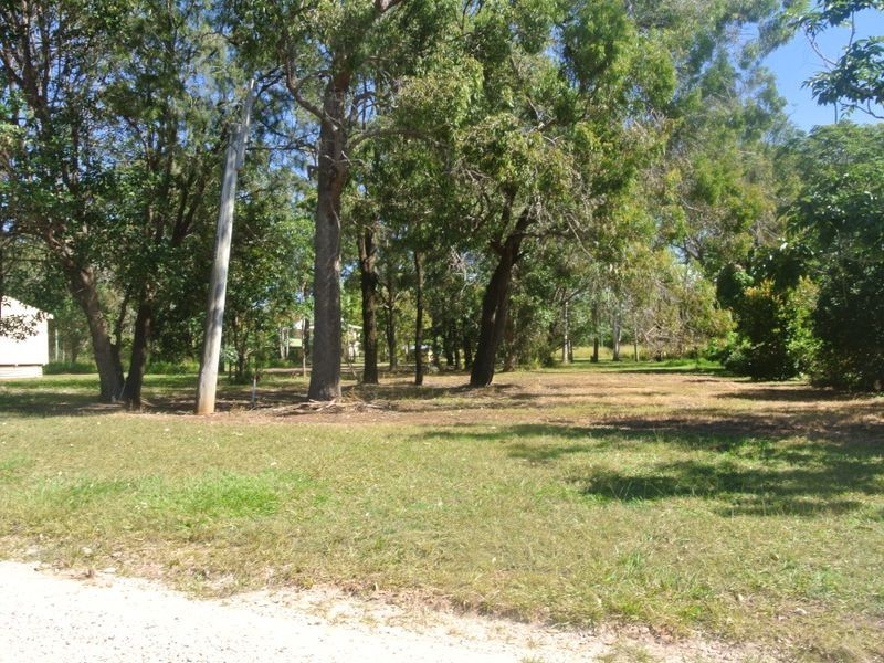 80 South End Rd, Russell Island QLD 4184