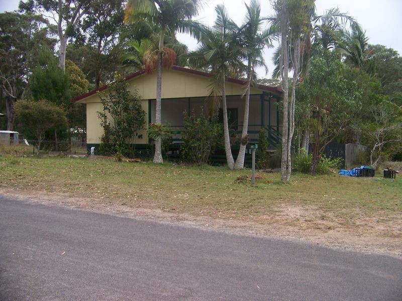 3 Cambridge, Russell Island QLD 4184