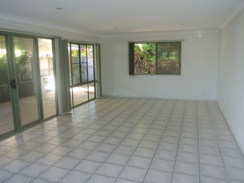 4 Emerson Street, Russell Island QLD 4184