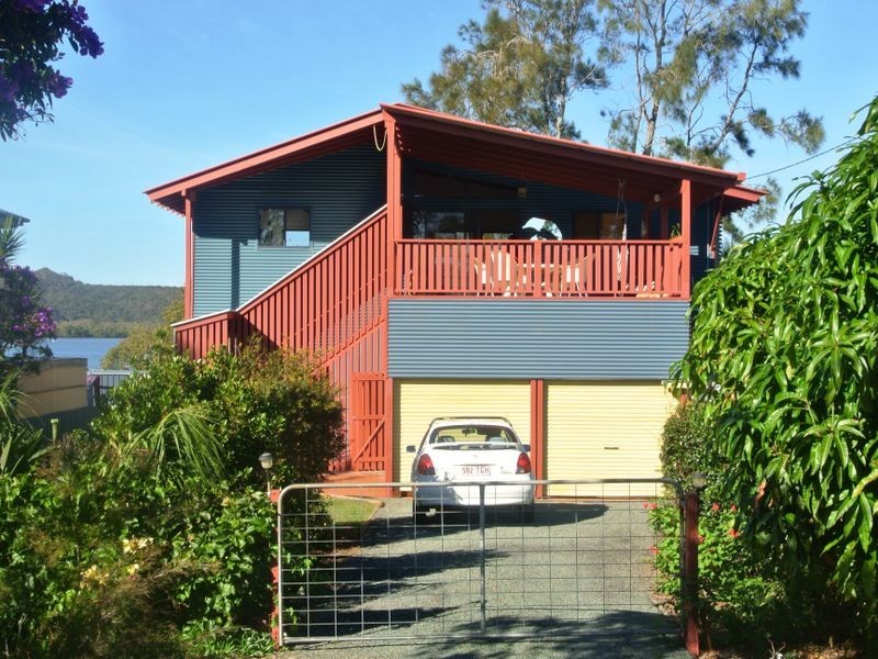 28 Emerson St, Russell Island QLD 4184