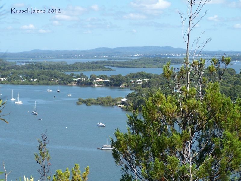 28 Emerson St, Russell Island QLD 4184