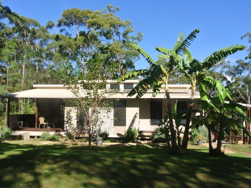 36 Taylor St, Russell Island QLD 4184