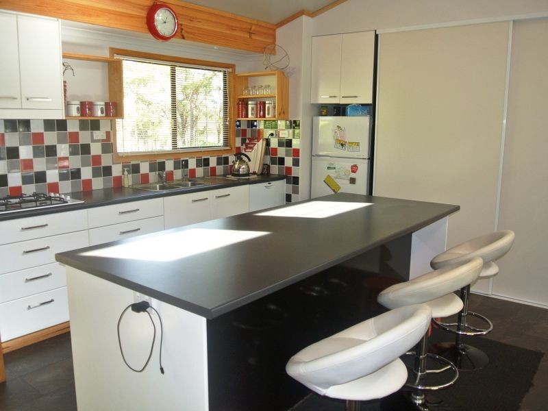 36 Taylor St, Russell Island QLD 4184