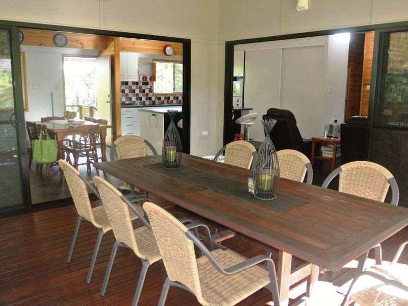 36 Taylor St, Russell Island QLD 4184