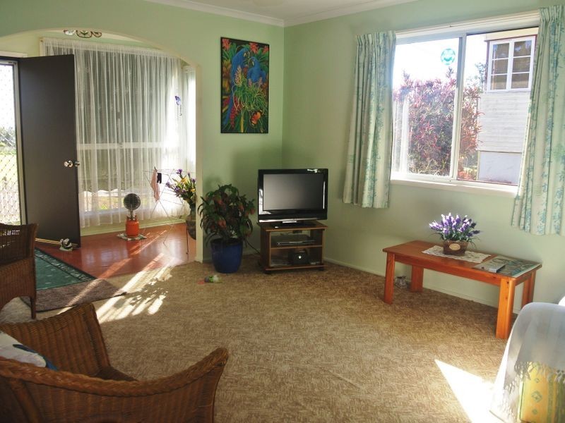 10 Beth St, Russell Island QLD 4184