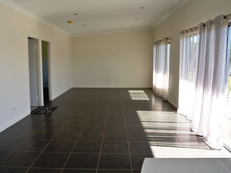 64 Laurel Street, Russell Island QLD 4184