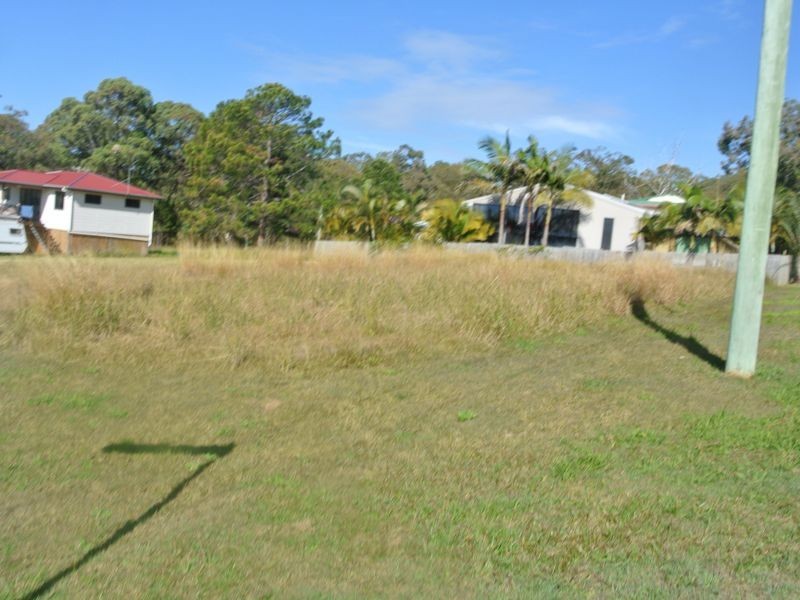 2 RICHARDSON ST, Russell Island QLD 4184