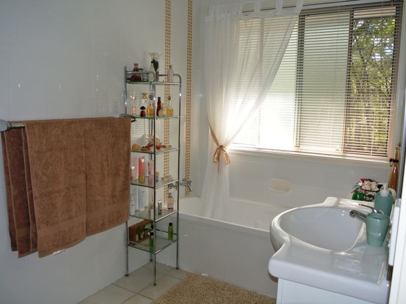 4 Lau St, Russell Island QLD 4184