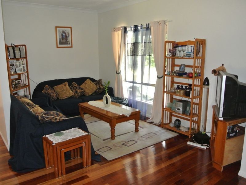 22 Rossi Ave, Russell Island QLD 4184