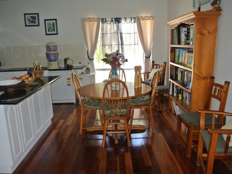 22 Rossi Ave, Russell Island QLD 4184