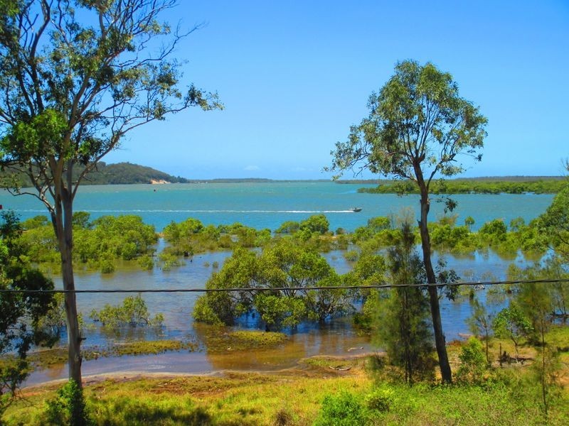 74-76 Crescent Drive, Russell Island QLD 4184