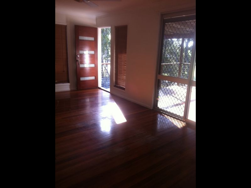 126 Jackson Rd, Russell Island QLD 4184