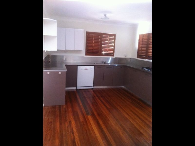 126 Jackson Rd, Russell Island QLD 4184