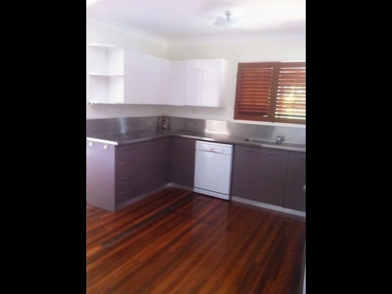 126 Jackson Rd, Russell Island QLD 4184