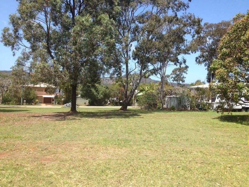 12 Zephyr  St, Russell Island QLD 4184