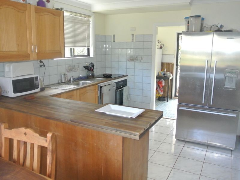 34 Kings Rd, Russell Island QLD 4184